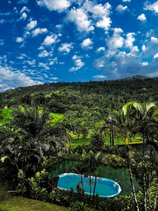 Arenal Roca Lodge & Bungalows La Fortuna Exterior photo